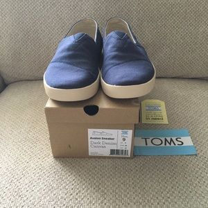 Tom’s shoes unisex, brand new men’s 9/ women’s 11.